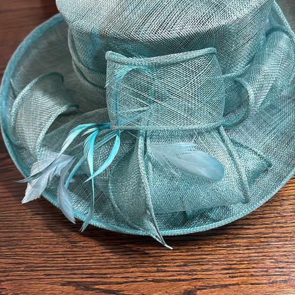 Teal event hat with feather detail - Picture 8 of 8